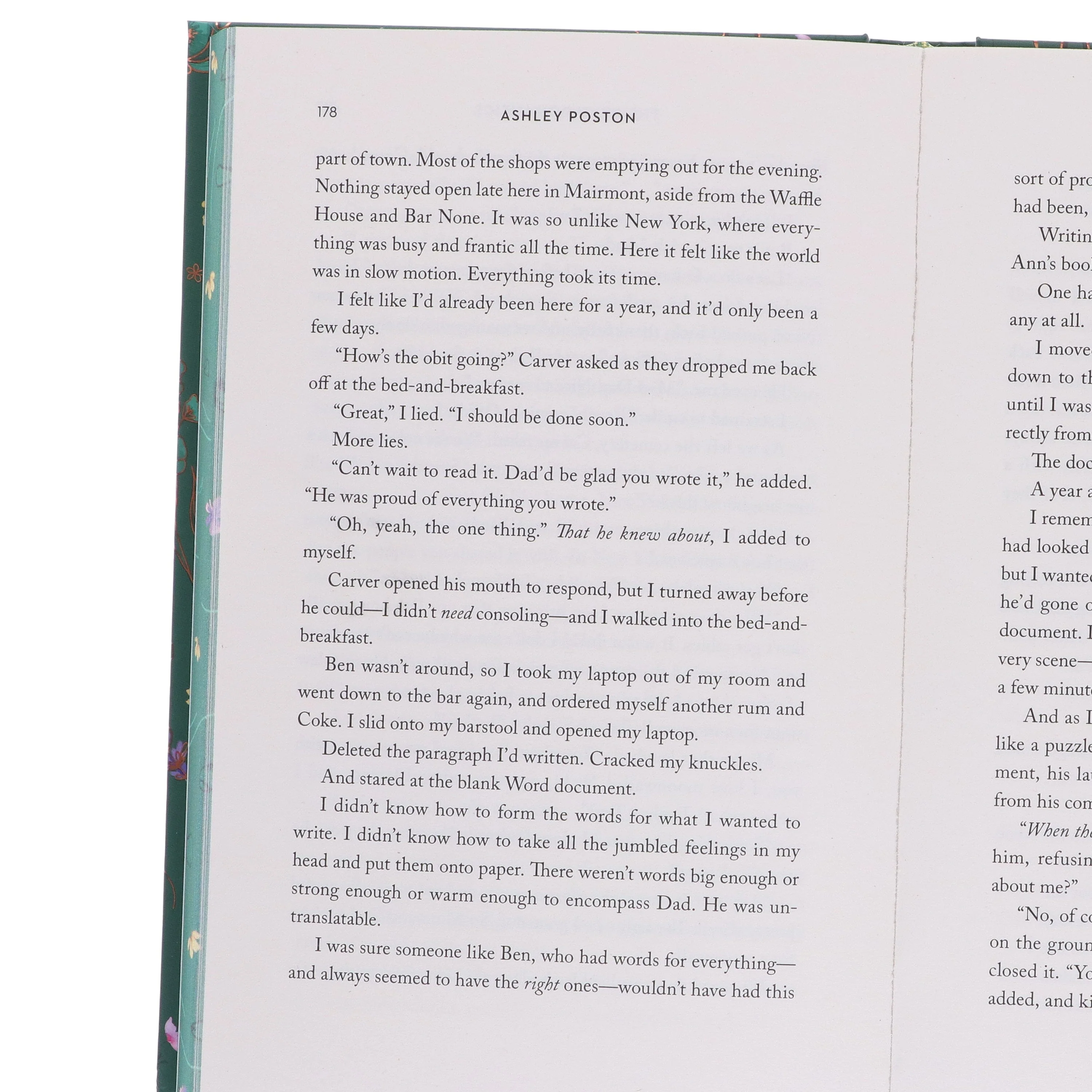 Ashley Poston Novel (The Seven Year Slip & The Dead Romantics) 2 Books Collector's Edition Set - Fiction - Hardback - Image 9