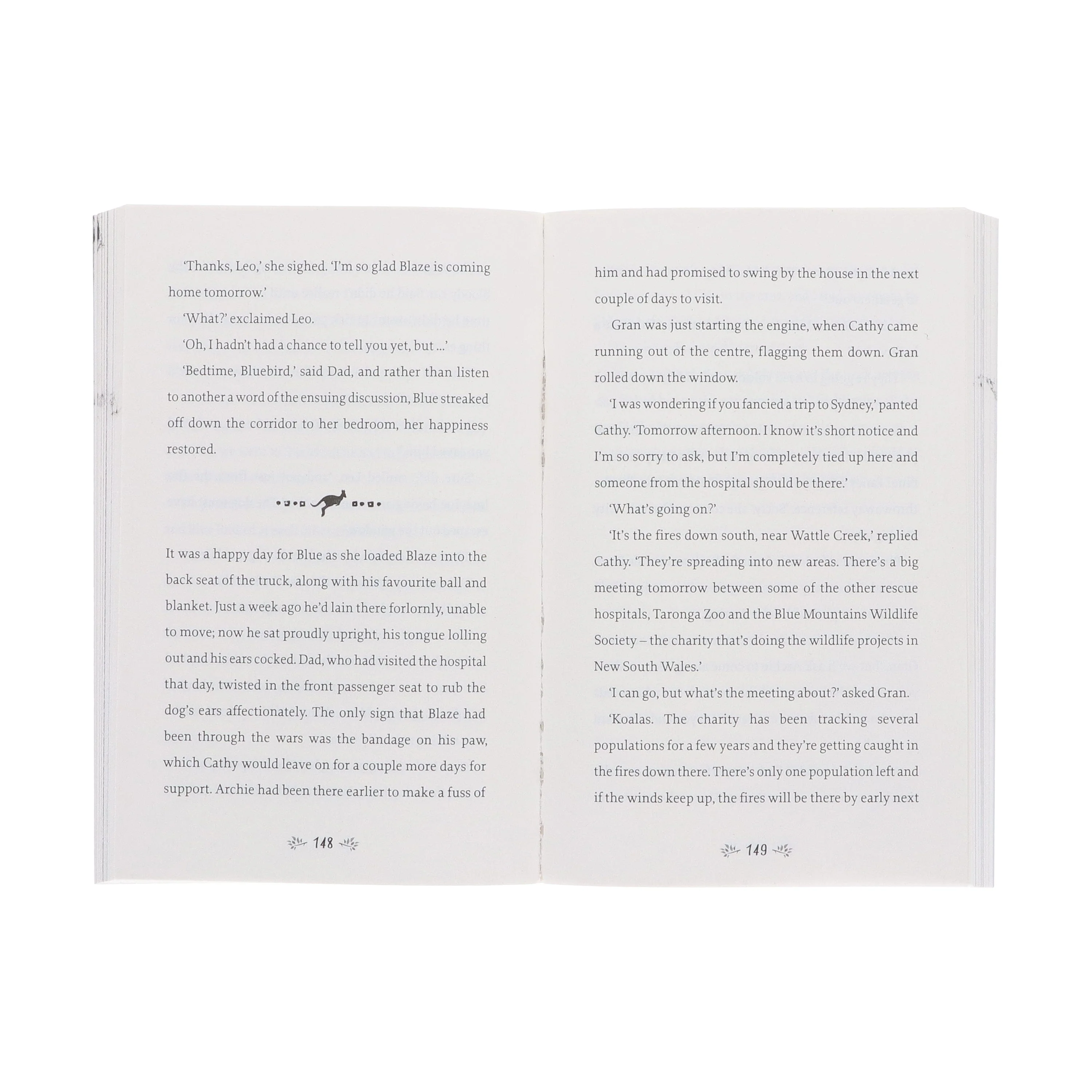 Blue's Planet: Australia, The Case of Dr Dust: Agency for All Things Spectral & Totally Twins Model Mania: The Fabulous Diary of Persephone Pinchgut: 3 Books Collection Set - Age 9-12 - Paperback - Image 6