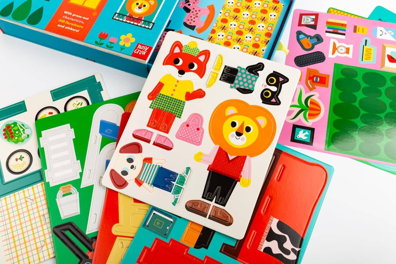 Fold-Out + Play: Doll's House: Build your own 3D house with interactive play pieces and stickers by Ingela P Arrhenius - Ages 4-7 - Board Book - Image 15